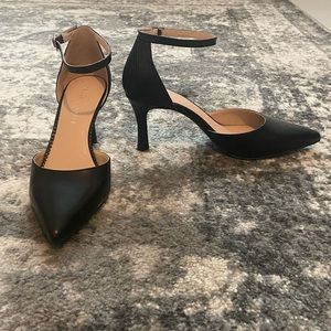 Black Snake Print Faux Leather Pump Size 9M Pointed Toe and Ankle Strap